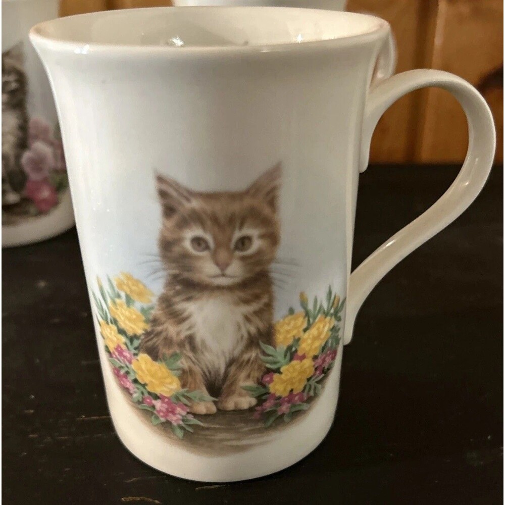 Vintage Crown Trent Kittens in the Garden Mugs Fine Bone China England Set of 3 - Picture 5 of 11